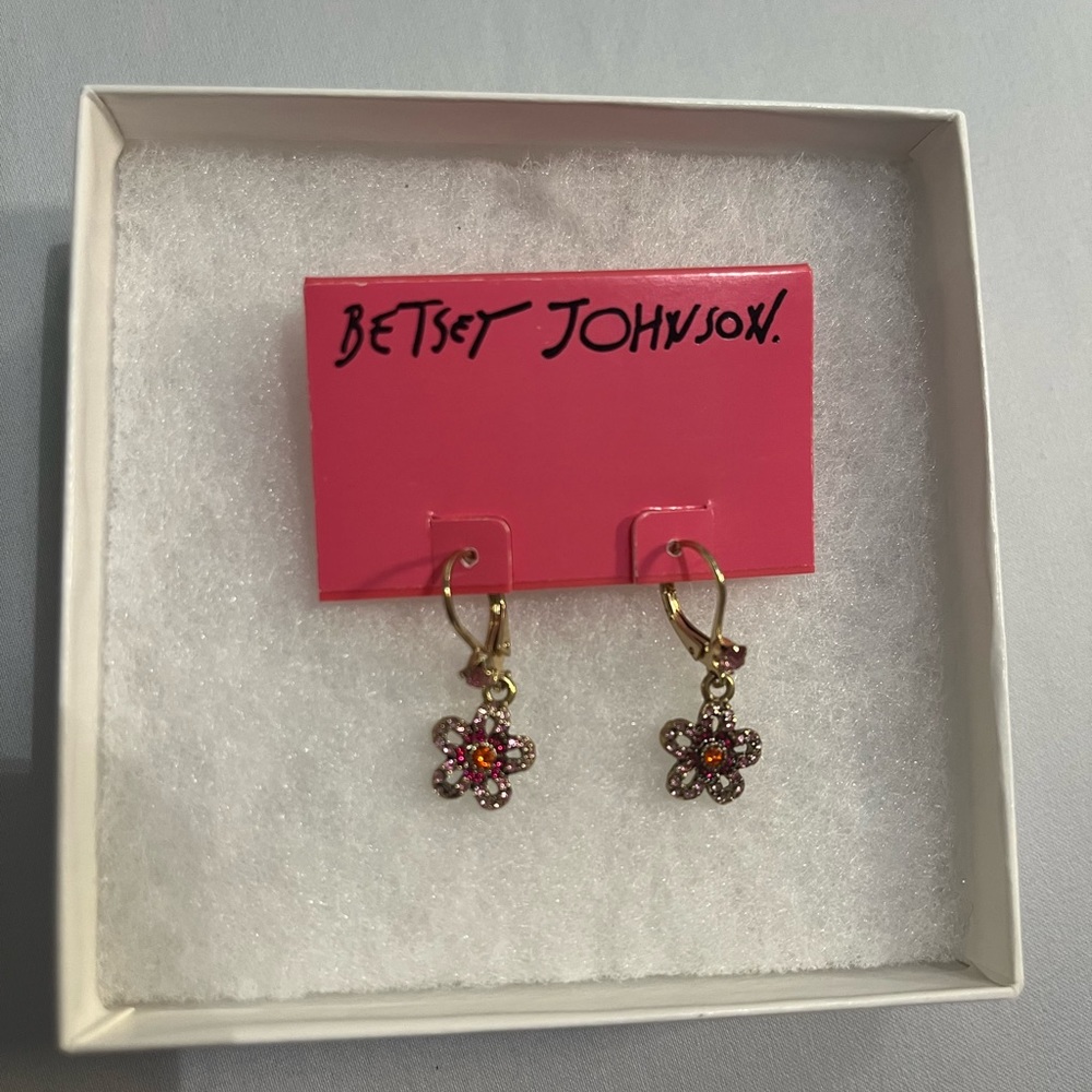 NEW betsey johnson pink flower hoop earrings